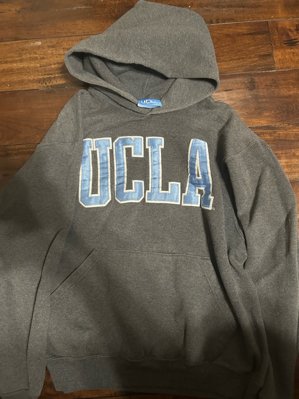 UCLA medium Gray Pullover Hoodie - Collegiate Logo